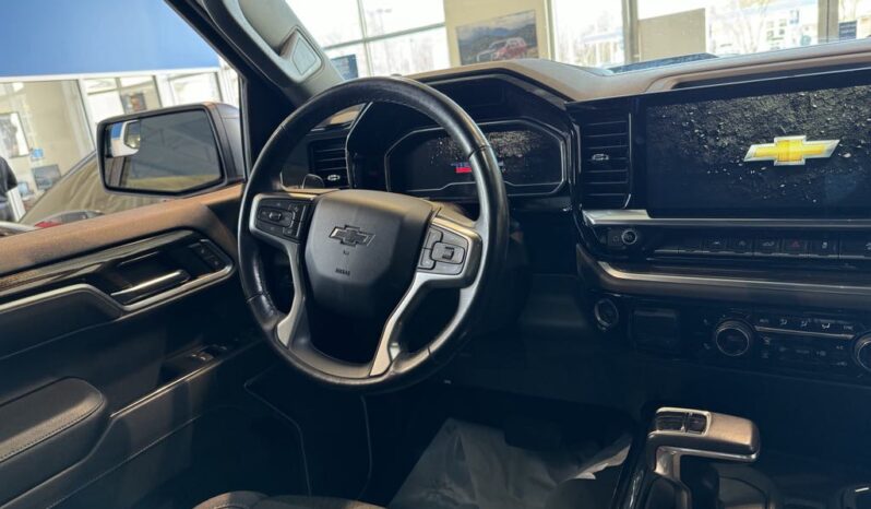 
								2022 Chevrolet Silverado 1500 Crew Cab 4×4 Lt full									