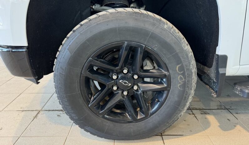 
								2022 Chevrolet Silverado 1500 Crew Cab 4×4 Lt full									