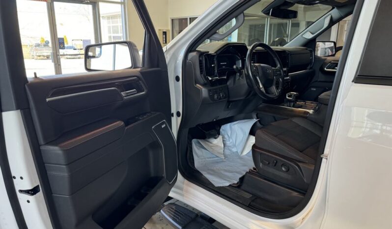 
								2022 Chevrolet Silverado 1500 Crew Cab 4×4 Lt full									