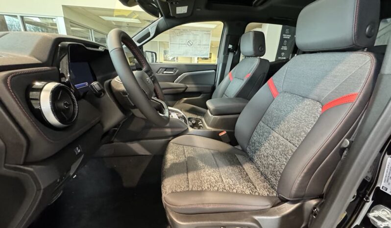 
								2025 Chevrolet Colorado Crew Cab Short Box 4 full									