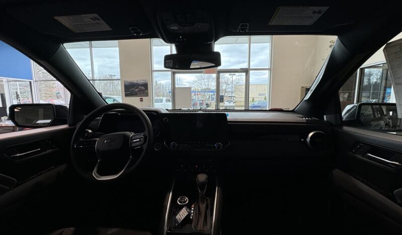 
								2025 Chevrolet Colorado Crew Cab Short Box 4 full									