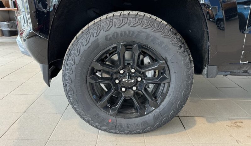 
								2025 Chevrolet Colorado Crew Cab Short Box 4 full									
