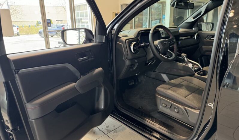 
								2025 Chevrolet Colorado Crew Cab Short Box 4 full									