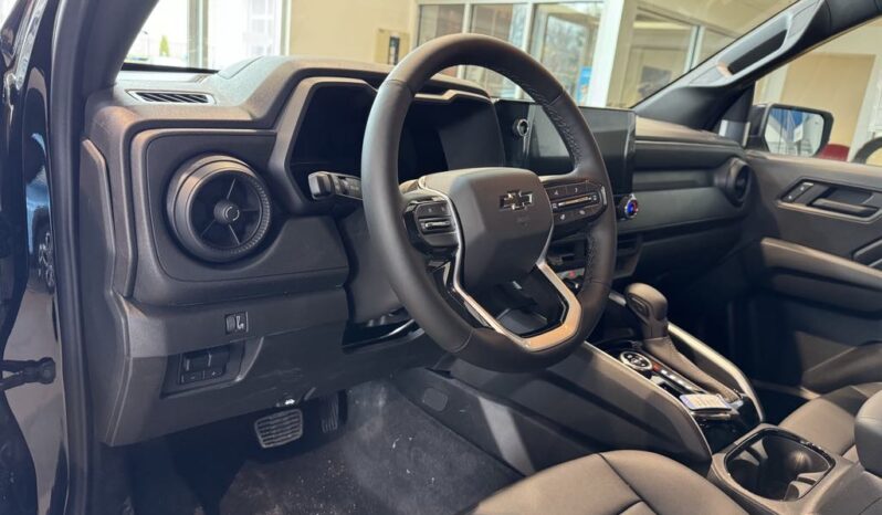 
								2025 Chevrolet Colorado Crew Cab Short Box 4 full									