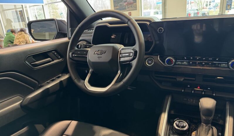 
								2025 Chevrolet Colorado Crew Cab Short Box 4 full									