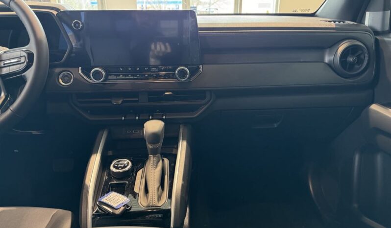 
								2025 Chevrolet Colorado Crew Cab Short Box 4 full									