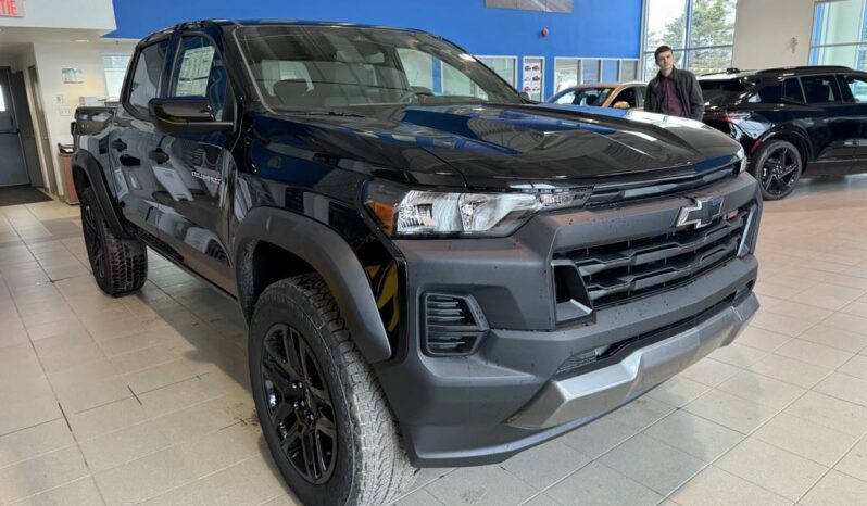 
								2025 Chevrolet Colorado Crew Cab Short Box 4 full									