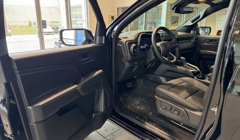 
								2025 Chevrolet Colorado Crew Cab Short Box 4 full									