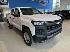 2025 Chevrolet Colorado Crew Cab Short Box 2