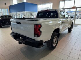 2025 Chevrolet Colorado Crew Cab Short Box 2