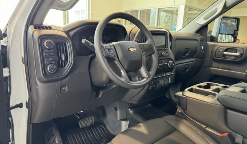 
								2025 Chevrolet Silverado 1500 Regular Cab Long Box full									