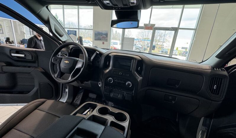 
								2025 Chevrolet Silverado 1500 Regular Cab Long Box full									