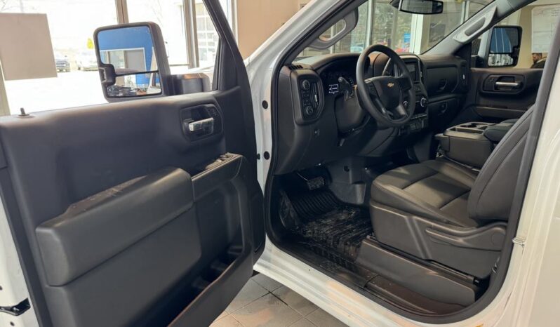 
								2025 Chevrolet Silverado 1500 Regular Cab Long Box full									