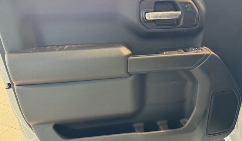 
								2025 Chevrolet Silverado 1500 Regular Cab Long Box full									