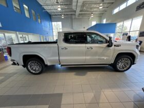2025 GMC Sierra 1500 Crew Cab Standard