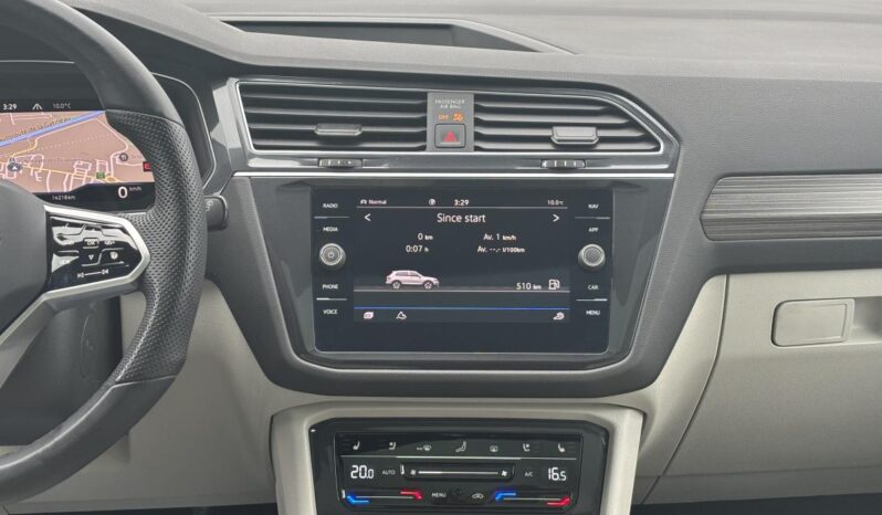 
								2024 Volkswagen Tiguan Highline R-Line 4MOTION full									