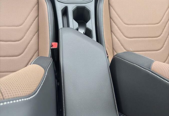 
								2025 Volkswagen Jetta Highline Auto full									