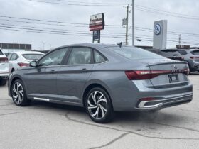 2025 Volkswagen Jetta Highline Auto