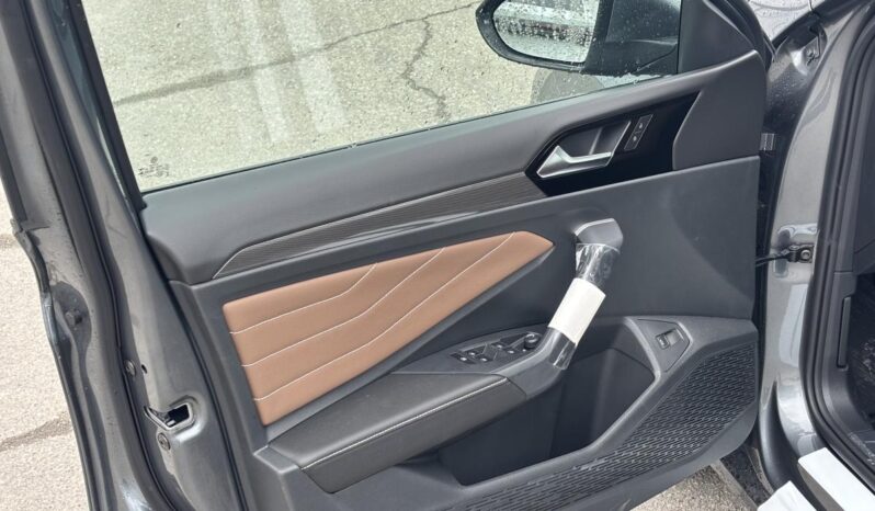 
								2025 Volkswagen Jetta Highline Auto full									