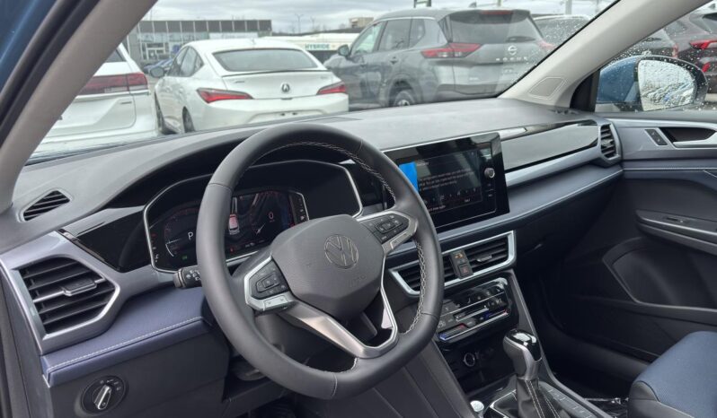 
								2025 Volkswagen Taos Highline 4motion full									