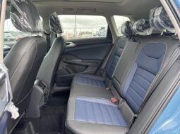 
										2025 Volkswagen Taos Highline 4motion full									
