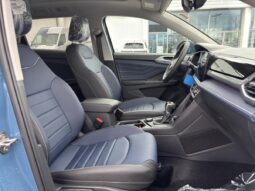 
										2025 Volkswagen Taos Highline 4motion full									