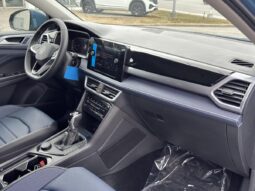 
										2025 Volkswagen Taos Highline 4motion full									