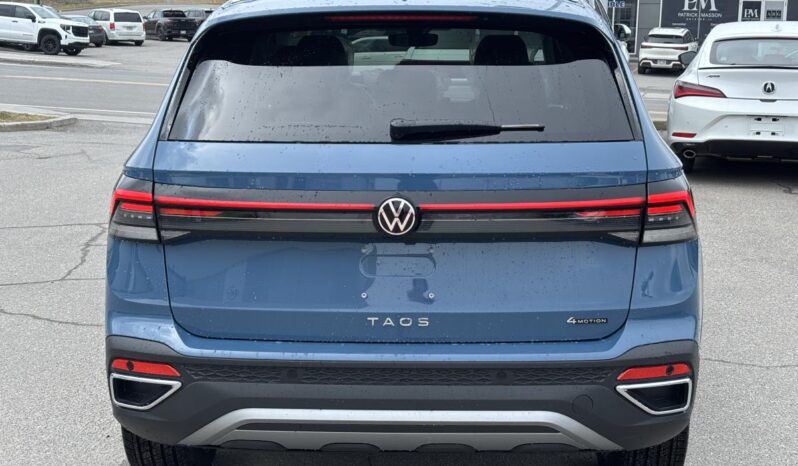 
								2025 Volkswagen Taos Highline 4motion full									