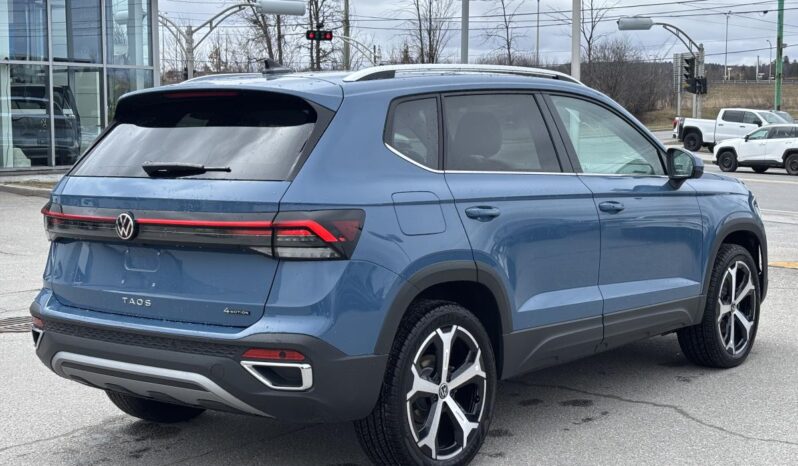 
								2025 Volkswagen Taos Highline 4motion full									