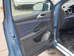 
										2025 Volkswagen Taos Highline 4motion full									