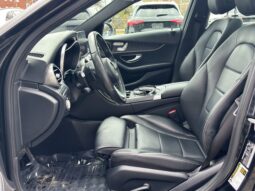 
										2018 Mercedes-Benz C300 4MATIC Sedan full									