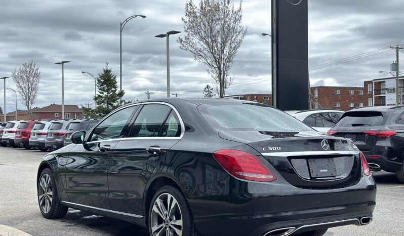
								2018 Mercedes-Benz C300 4MATIC Sedan full									