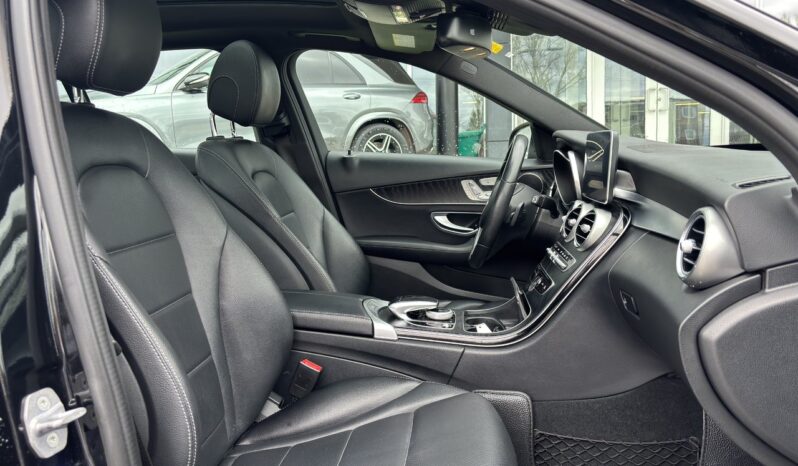 
								2018 Mercedes-Benz C300 4MATIC Sedan full									