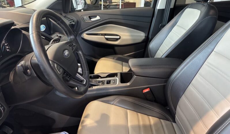 
								2019 Ford Escape Sel – 4wd full									