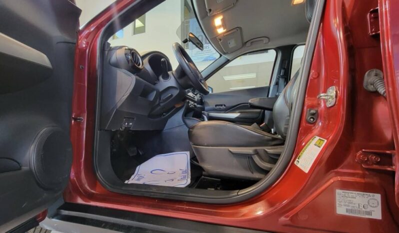 
								2019 Nissan Kicks Sr Cvt full									
