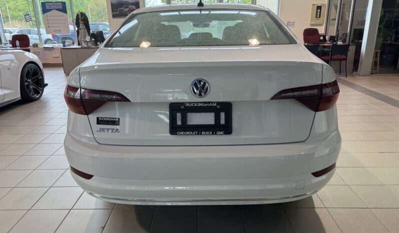 
								2019 Volkswagen Jetta Highline 1.4t 8sp At full									