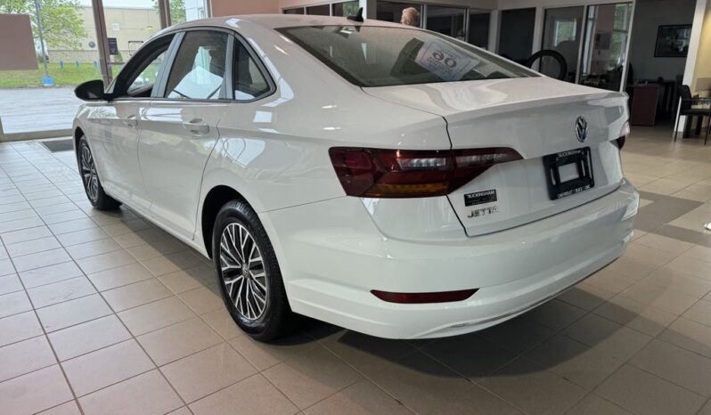 
								2019 Volkswagen Jetta Highline 1.4t 8sp At full									