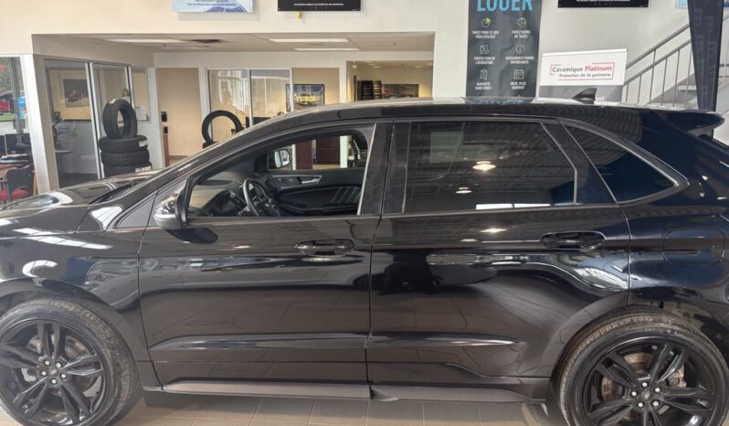 
								2022 Ford Edge St Awd full									