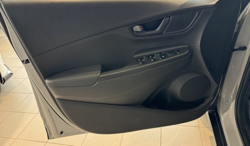 
								2022 Hyundai Kona 2.0l Awd Preferred full									