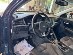 
										2022 Kia Niro PHEV EX full									