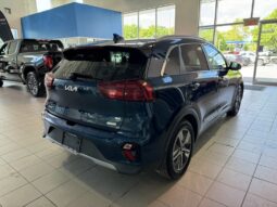
										2022 Kia Niro PHEV EX full									