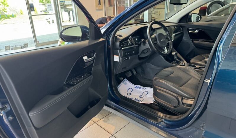 
								2022 Kia Niro PHEV EX full									