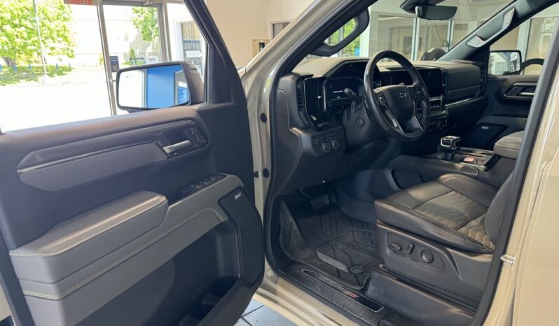 
								2023 Chevrolet Silverado 1500 Crew Cab 4×4 ZR2 / Short Box full									