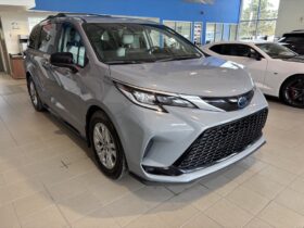 2023 Toyota Sienna Hybrid Limited Awd 7-Pass