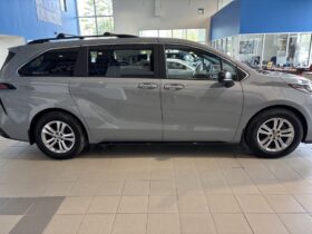 2023 Toyota Sienna Hybrid Limited Awd 7-Pass