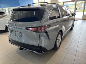 2023 Toyota Sienna Hybrid Limited Awd 7-Pass