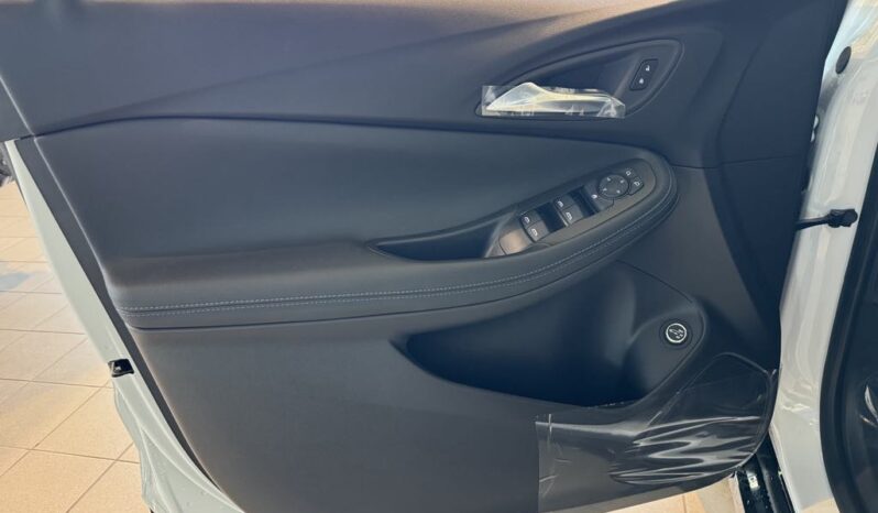 
								2025 Buick Encore GX Sport Touring Awd full									