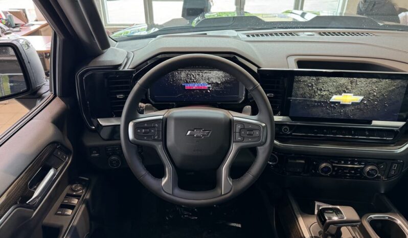 
								2025 Chevrolet Silverado 1500 Crew Cab Short Box 4 full									