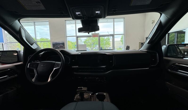 
								2025 Chevrolet Silverado 1500 Crew Cab Short Box 4 full									