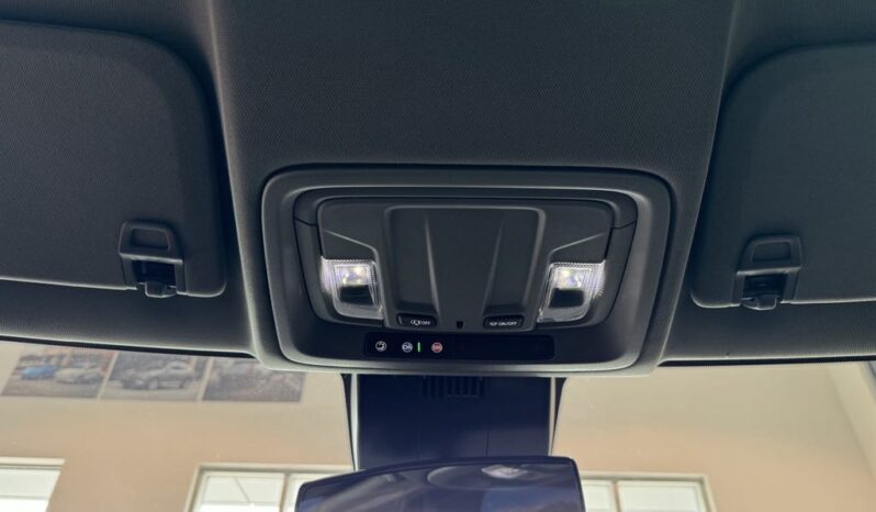 
								2025 Chevrolet Silverado 1500 Crew Cab Short Box 4 full									